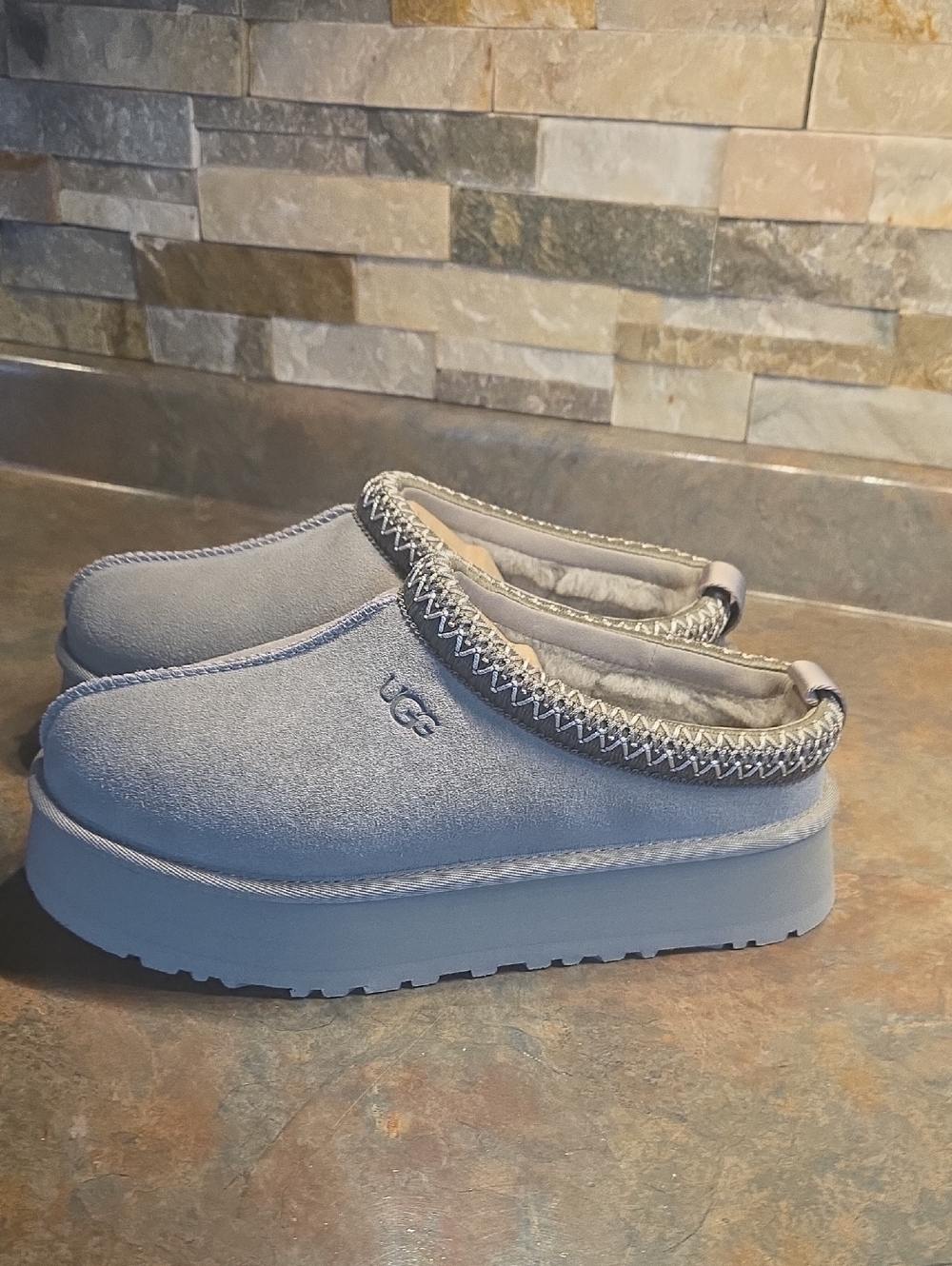 UGG Light Grey Suede Platform Mule W Tazz 2 (NWT) Size 9